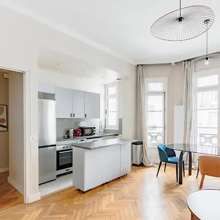 Grand Luxe - Trocadero Paris